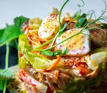 Теплый салат с куриной печенью