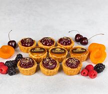 Чизкейк с ягодами пирожные