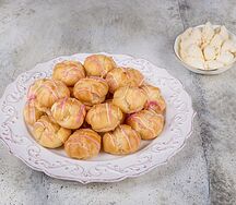 Профитроли с пломбиром пирожные