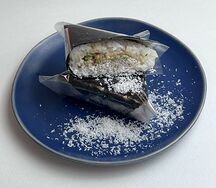 Онигири с креветкой