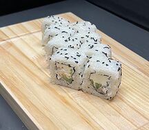 Ролл Филадельфия с угрем