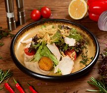 Салат с куриным филе