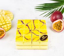 Манго-маракуйя пирожные-канапе