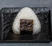 Онигири Лосось