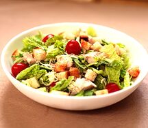 Салат цезарь с курицей