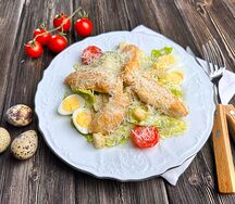 Салат Цезарь с курицей
