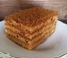 Медовик с карамельным кремом
