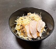 Курица и грибы 