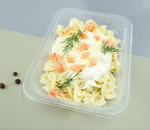 Фарфалле с сёмгой и соусом бешамель