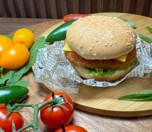 Чизбургер (куриный)