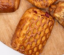 Слойка с ветчиной и сыром