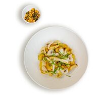 Макэндчиз с копченой курицей и грибами