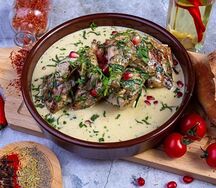 Чкмерули с цыпленком корнишоном