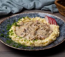 Фрикасе из курицы с грибами