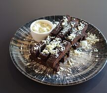 Гренки с чесночным соусом