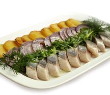 Селедочка с картофелем и луком