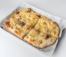 Фокачча с пармезаном