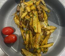  Жареная картошечка с грибами по-деревенски