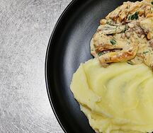 Бефстроганов с говядиной