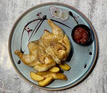 Цыплёнок с обжаренным беби-картофелем и соусом барбекю