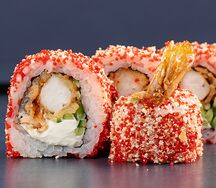 Кранч-ролл с тигровой креветкой