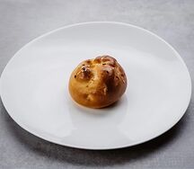 Пирожок с яблоком