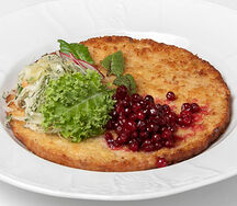 Шницель куриный с брусникой