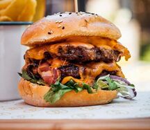 Двойной Кентукки Bacon Burger