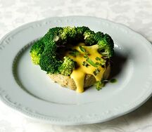 Котлета щучья с брокколи