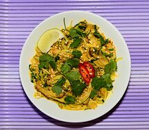 Лапша карри с курицей