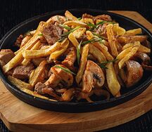Жареха с мясом и грибами