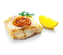 Рыба жаренная с луком