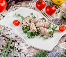Рулет с ветчиной и сыром