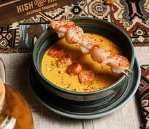 Суп-пюре из тыквы с шашлычком из морепродуктов