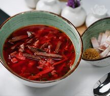 Борщ с салом и горчицей
