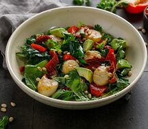 Салат с гребешком