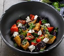 Салат с хрустящими баклажанами