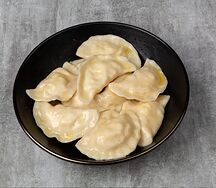 Вареники с картошкой и шкварками