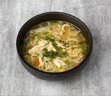 Куриный суп с лапшой