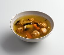 Куриный суп с фрикадельками