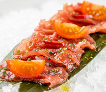 Тунец Bluefin с соусом юдзу