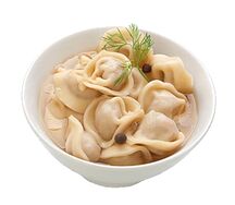 Пельмени мясные с бульоном