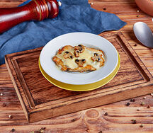 Филе цыпленка с шампиньонами и сыром