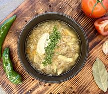 Щи из свежей капусты с томленой говядиной