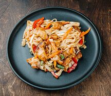 Wok лапша с цыпленком