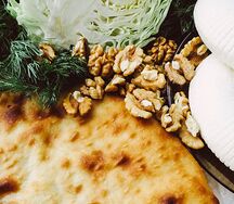 Пирог с капустой и орехами