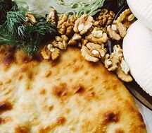 Пирог с лососем и капустой