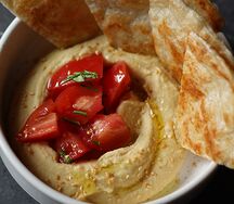 Хумус с лепешкой роти