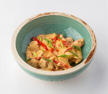 Токпокки в сливочном соусе с колбасками