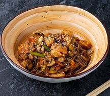 Соба с морепродуктами